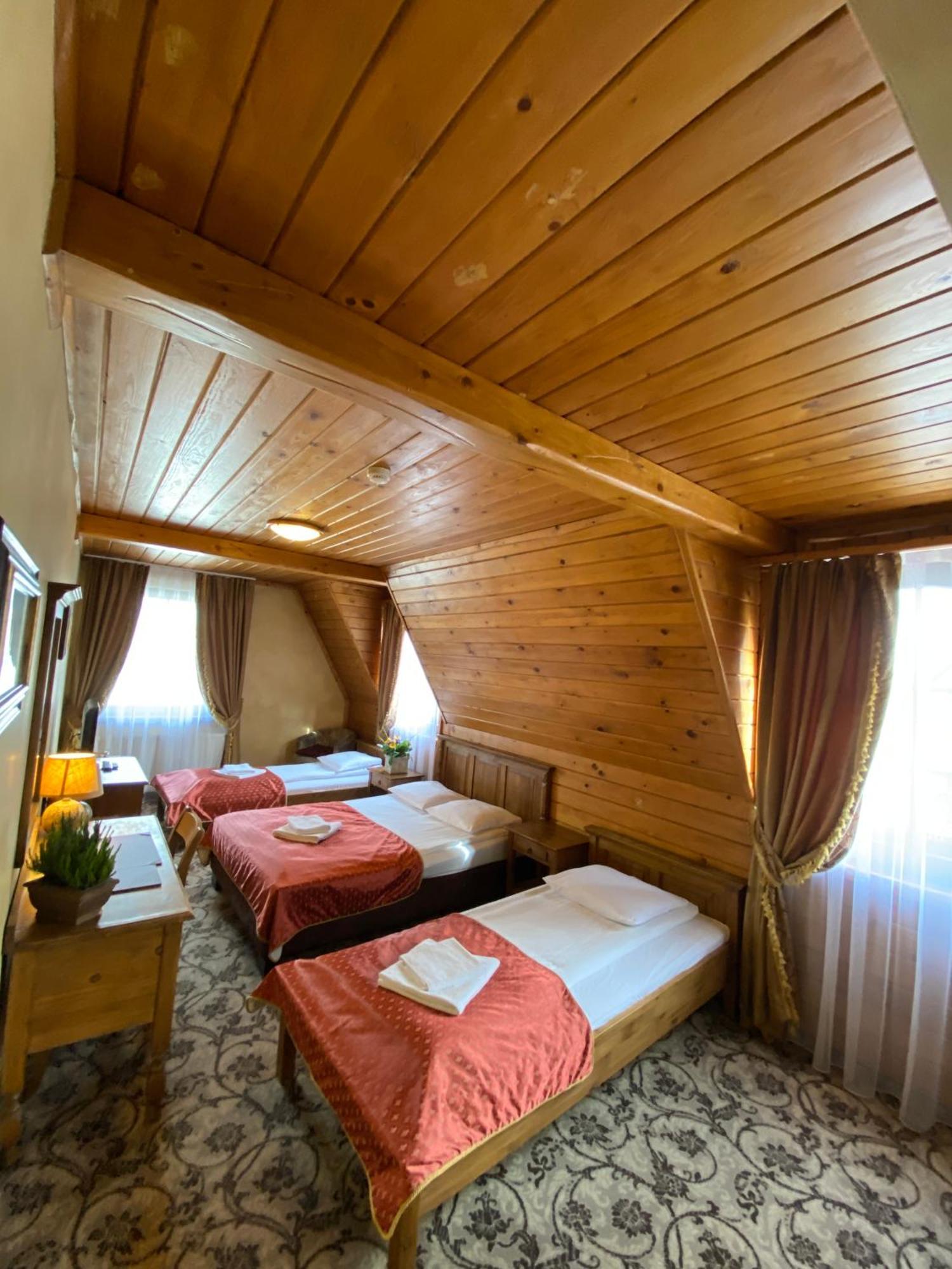 Hotel Zameczek Ksiaz Wielki Exterior foto